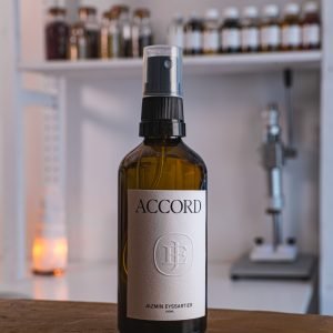 <strong>Jazmin Eyssartier</strong><br> Spray Botánico Inspira