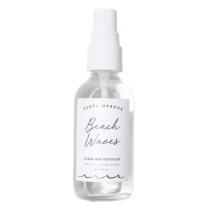 <strong>EARTH HARBOR</strong><br> Beach waves spray