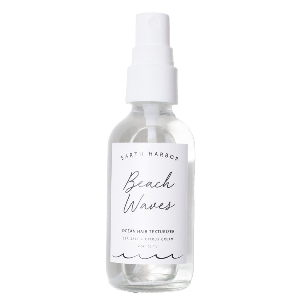 <strong>EARTH HARBOR</strong><br> Beach waves spray